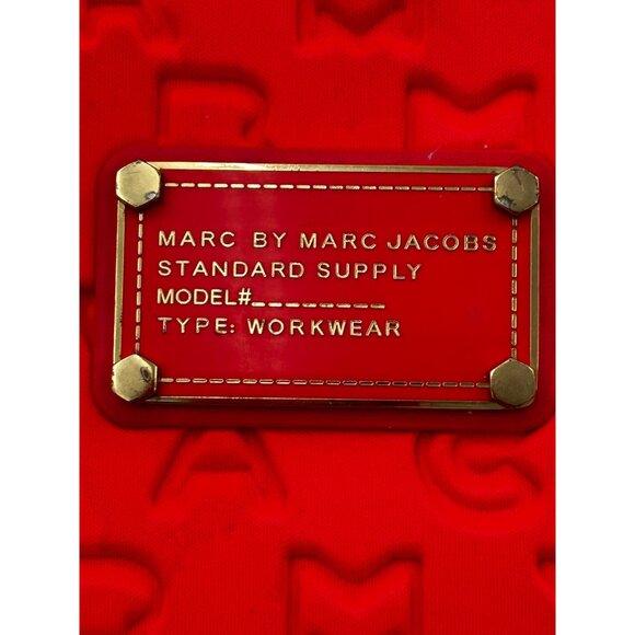 Marc by Marc Jacobs Hot Pink / Red Embossed Neoprene Tablet Sleeve 9x11 Workwear - Picture 2 of 6